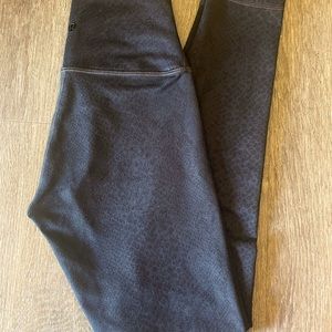 Lululemon leggings High Times Pant, Desert snake Deep Coal Black, 7/8 length